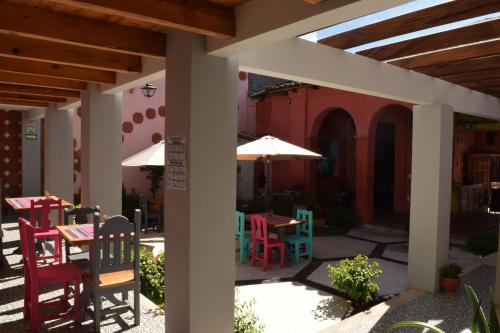 Un restaurante u otro lugar para comer en Gran Barrio