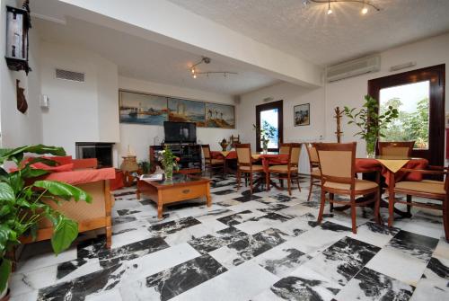 Gallery image of Barbouni Hotel & Studios in Naxos Chora