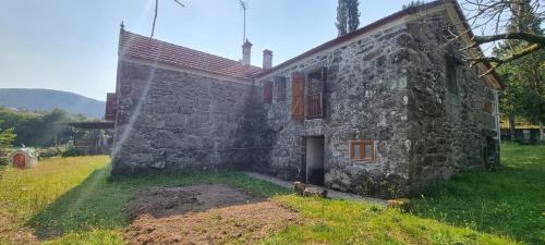 Fotografie z fotogalerie ubytování CASA RURAL DE 300 AÑOS CON SILENCIO y TRANQUILIDAD v destinaci Ponteareas