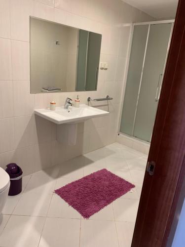 Ein Badezimmer in der Unterkunft Charmant appartement pour famille uniquement en résidence à Oran Gambetta