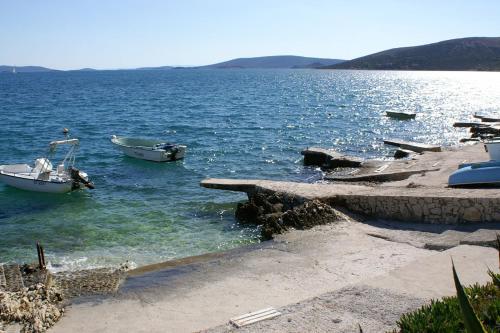 Fotografie z fotogalerie ubytování Apartments by the sea Seget Vranjica, Trogir - 4884 v Trogiru