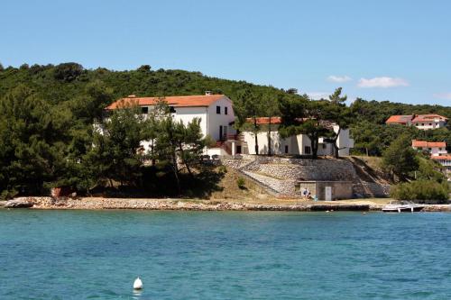 Fotografie z fotogalerie ubytování Rooms by the sea Supetarska Draga - Donja, Rab - 5013 v Rabu