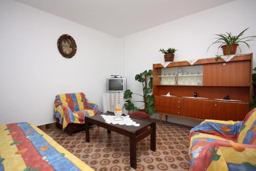 Apartments by the sea Kampor, Rab - 5058