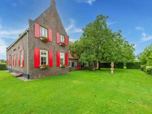 Charming farmhouse in Well with garden