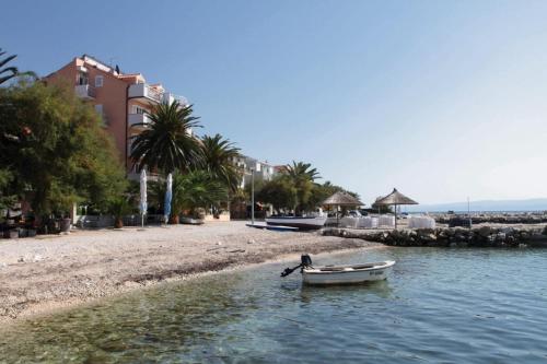 Fotografie z fotogalerie ubytování Apartments by the sea Podstrana, Split - 8677 v destinaci Sveti Martin