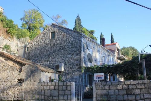 Fotografie z fotogalerie ubytování Apartments with WiFi Trsteno, Dubrovnik - 8738 v destinaci Trsteno