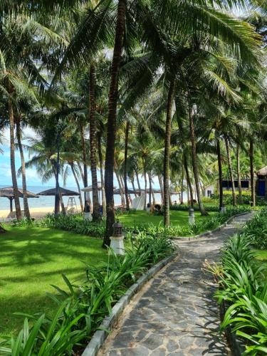 L'Azure Resort and Spa — Beach