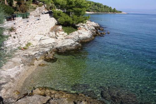 Fotografia z galérie ubytovania Apartments by the sea Stomorska, Solta - 13695 v destinácii Stomorska