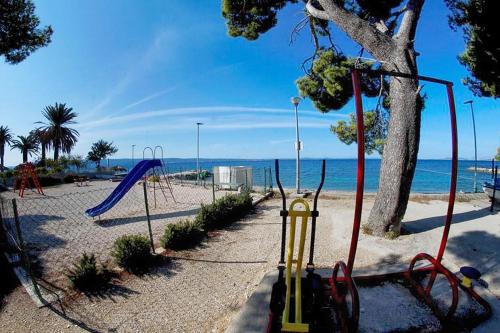 Fotografia z galérie ubytovania Apartments with WiFi Podstrana, Split - 15970 v destinácii Podstrana