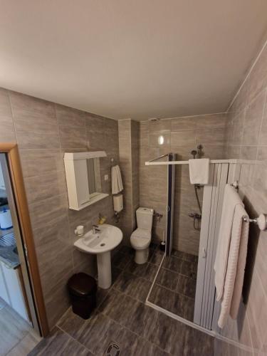 Salle de bains dans l'établissement Apartments Gorska