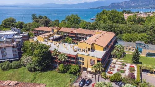 an aerial view of a resort with the ocean at Parc Hotel Gritti in Bardolino