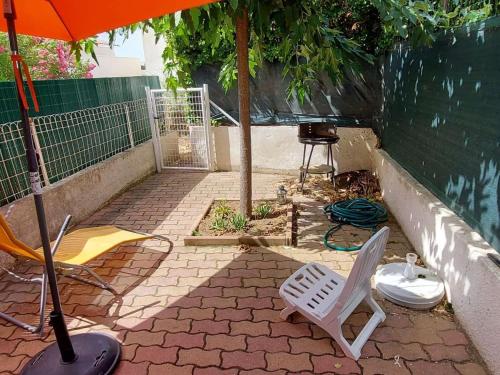 Studio cabine RDC, proche plage et commerces, terrasse, WiFi gratuit, park 1 voiture, 4 couchages - FR-1-423-230