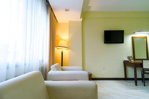 The Nagoya Plasa RedPartner – Photos 2