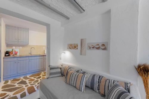A kitchen or kitchenette at Endless Blue from Syros - Megas Gialos Resort - Suite 1