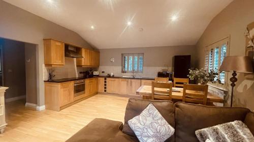 Kingfisher Lodge, South View Lodges, Exeter – Photos 4