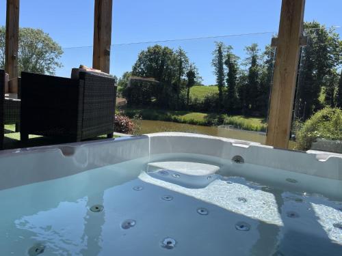 Oak Lodge, South View Lodges, Exeter – Photos 3