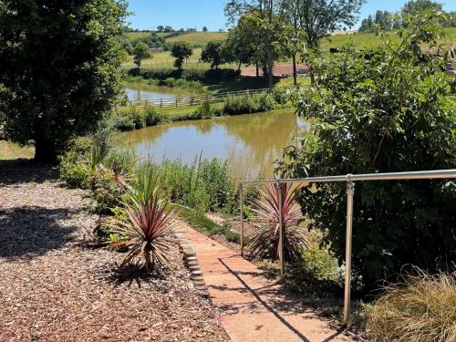 Oak Lodge, South View Lodges, Exeter – Photos 5