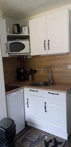 Zdjęcie z galerii obiektu Studio 2 personnes - été/hiver - chez Valou w mieście Le Corbier