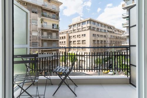 Mar25 by Smart Cozy Suites - In the heart of Athens - 9 minutes from metro - Available 24hr