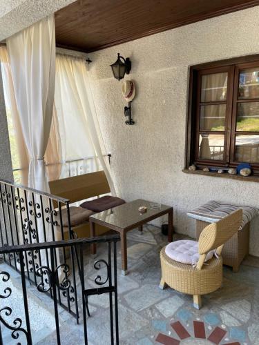 Posteľ alebo postele v izbe v ubytovaní Mr Apostolos Guesthouse