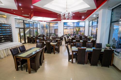 Ресторан / где поесть в Hotel Prestige