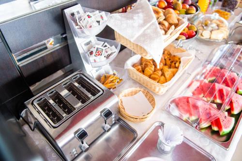 Jídlo v hotelu nebo okolí