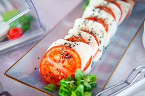 Jídlo v hotelu nebo okolí