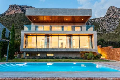 Bazén v ubytování Villas Boquer deluxe nebo v jeho okolí