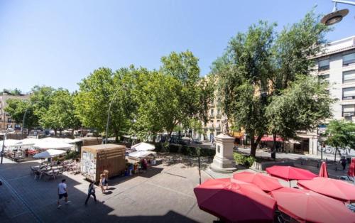 Un restaurante o lugar para comer en Book in Madrid-Puerta del Sol