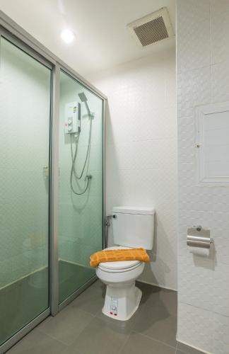Bilik mandi di Lada Krabi Residence Hotel - SHA Plus