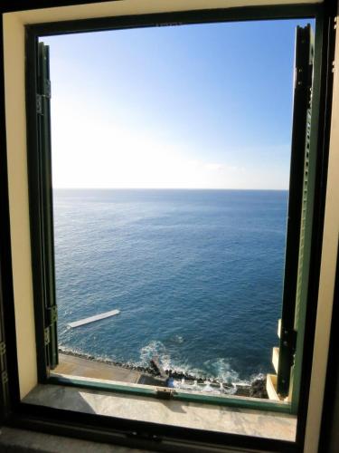 Gallery image of Superior Rentals - Beachfront Penthouse in Funchal