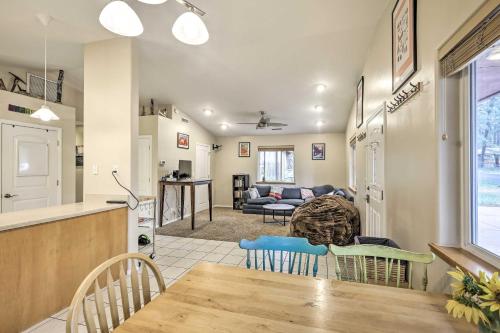 Imagen de la galería de Forested Flagstaff Getaway with Garden and Gas Grill, en Mountainaire