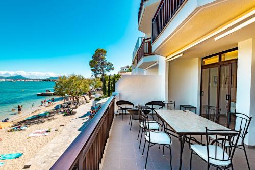 Rafael - Pine walk apartment with stunning views to the sea