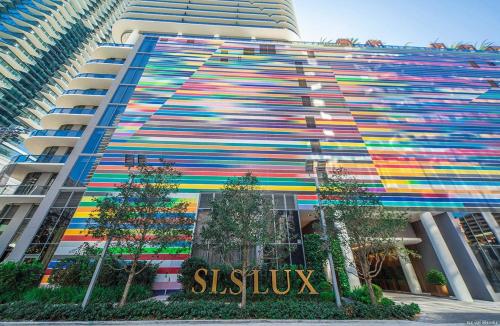 City Escapes Suites at SLS Lux Brickell Building photo 16