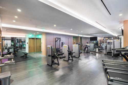 City Escapes Suites at SLS Lux Brickell Building photo 10