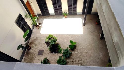 Selecta Elegante Apartamento con Patio en Centro Historico