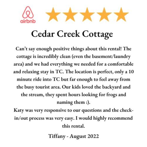 Certifikát, hodnocení, plakát nebo jiný dokument vystavený v ubytování Cedar Creek Cottage Close to Downtown Traverse City Beaches and the TART Trail