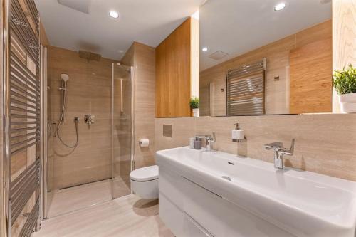 Kúpeľňa v ubytovaní Residence Koubek - Útulný apartmán s výhledem a parkováním