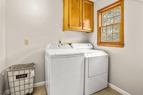 Gambar di galeri bagi Lovely 5Bed, 3-FullBath ! 5min to free way I-85 di Lawrenceville