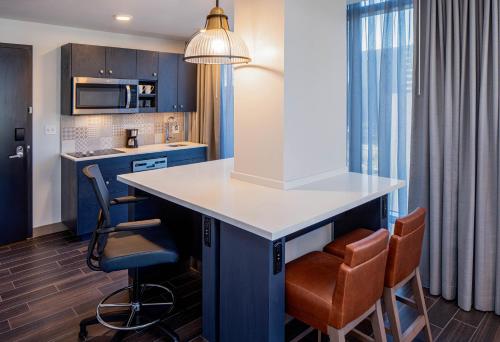 Hyatt House Tampa Downtown Image