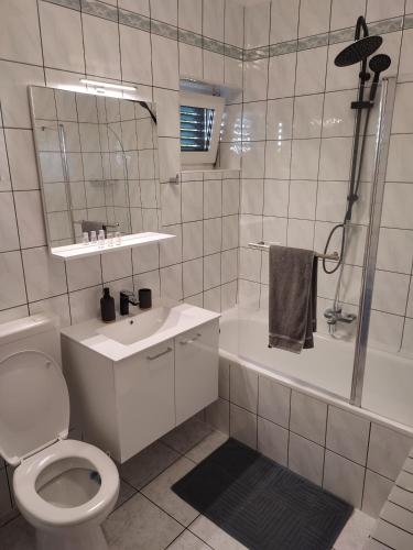 Apartments with parking space Novi Vinodolski - 5488