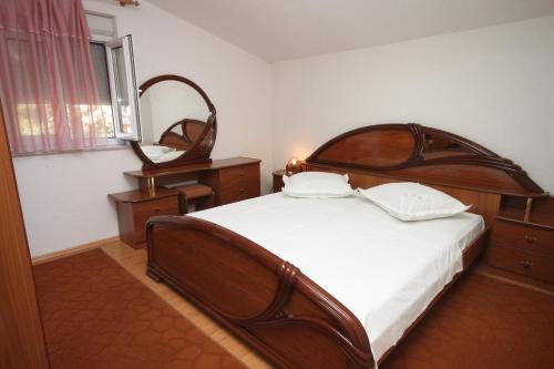 Apartments with a parking space Baska Voda, Makarska - 6785