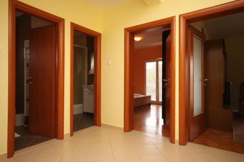 Apartments with WiFi Starigrad, Paklenica - 6577