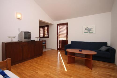 Apartments with a parking space Starigrad, Paklenica - 6613