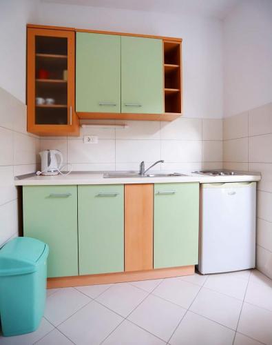 Apartments with parking space Baska Voda, Makarska - 6827