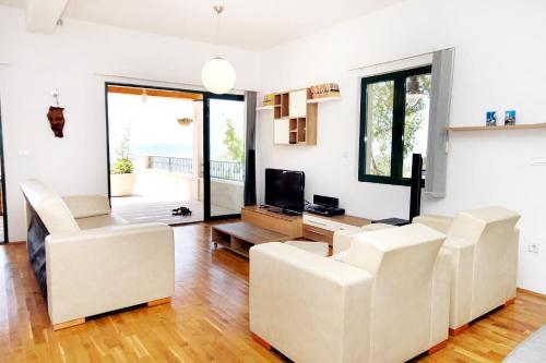 Holiday house with a swimming pool Kotisina, Makarska - 6808