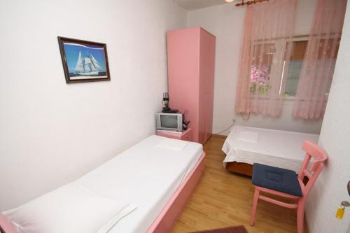 Apartments with a parking space Podgora, Makarska - 6847