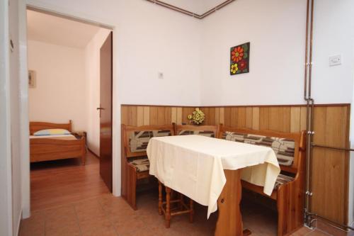 Apartments with a parking space Starigrad, Paklenica - 6527