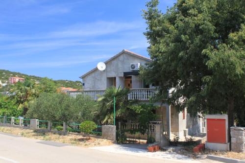 Apartments with a parking space Sali, Dugi otok - 8172