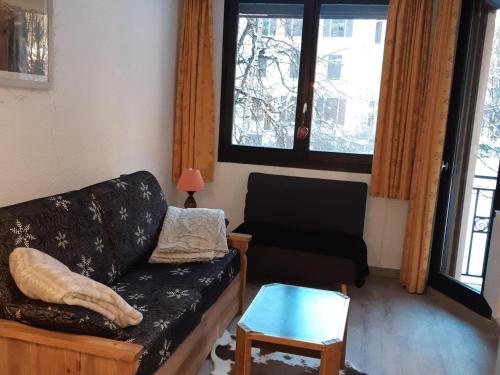 Appartement avec parking, lave-linge et proche bus de Genève et domaines skiables - FR-1-517-62